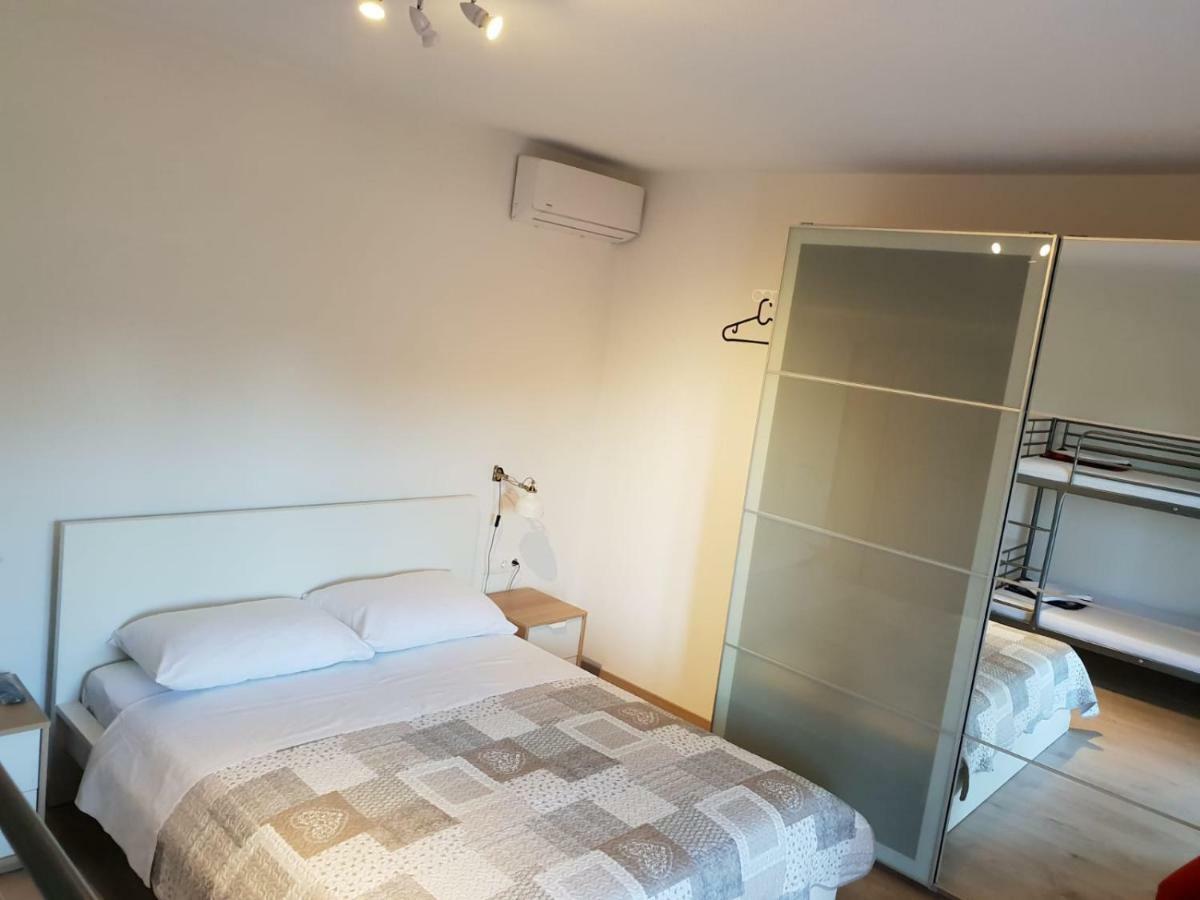 Apartman Bura Posedarje Exterior foto